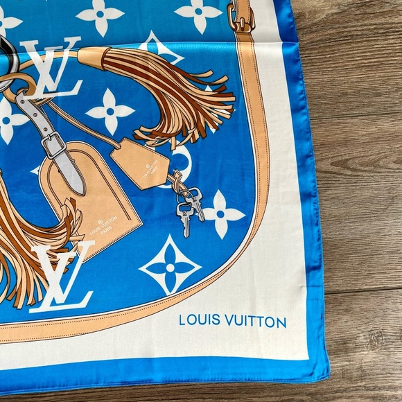 100% silk scarf 27/27 inches - Picture 2 of 15